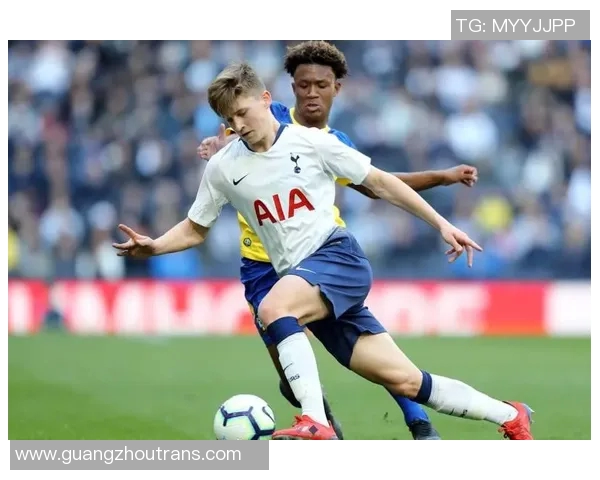 吕迪格的足球之路：从青涩小将到世界顶级后卫的成长历程